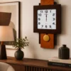 Reloj de Pared Cuadrado Bicolor con Péndulo Clásico